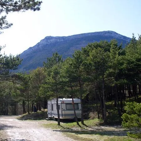Camping La Chabannerie * Saint-Martin-de-Clelles
